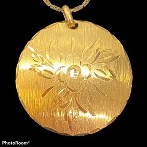 Napier Vintage Floral Medallion and Gold Chain pendant